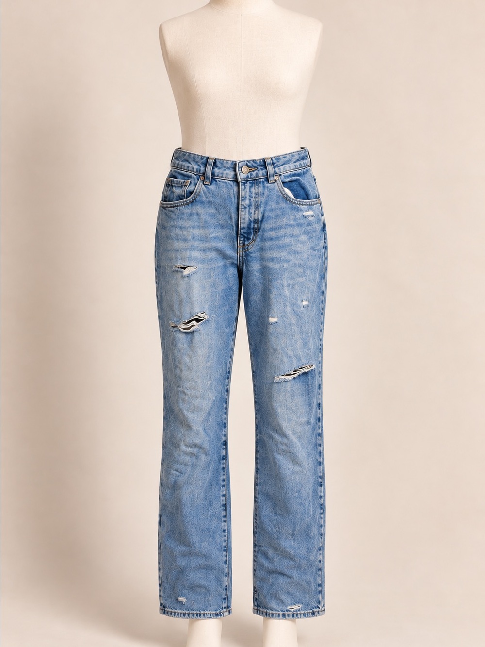 Forever 21 Distressed Light Wash Straight Leg Jeans Size 26 Ripped Denim